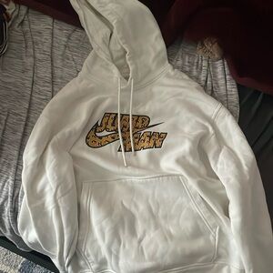 Men’s Jordan “Jump man” Sweatshirt